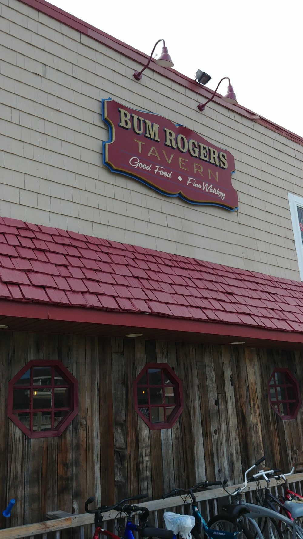 Bum Rodgers Crabhouse Tavern No Bummer The Food Connection